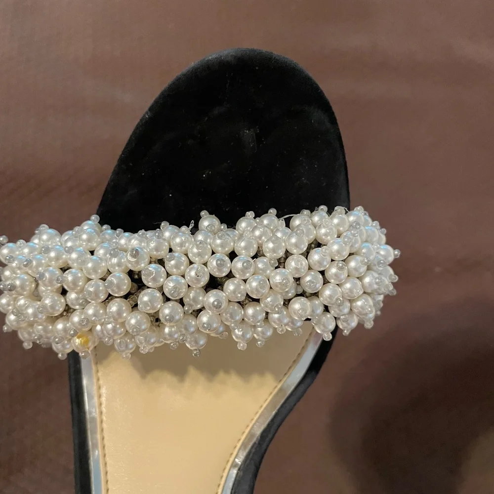 Black velvet with pearl accent heals - Picture 4 of 5